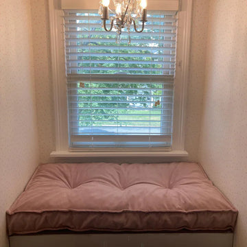 Multi-Functional Bench Cushions for Small Spaces