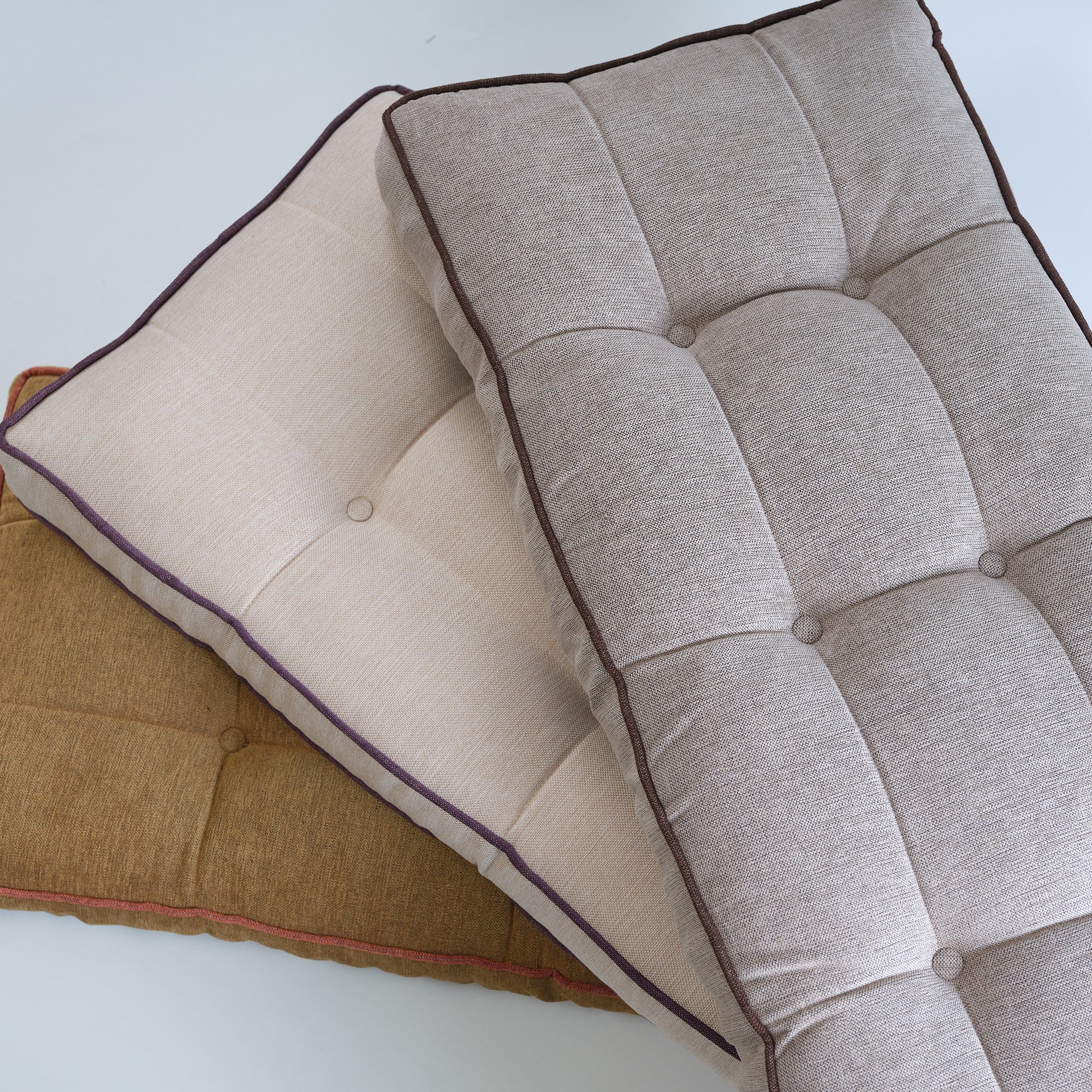 Custom Colorful Piping Tufted Bench Cushion